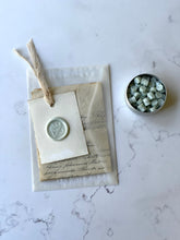 Load image into Gallery viewer, Wax Beadlets - Honeydew Melon
