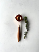 Load image into Gallery viewer, Wax Melting Spoon - Rose Gold and Wood