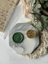 Load image into Gallery viewer, Wax Seal Stamp - Leafy
