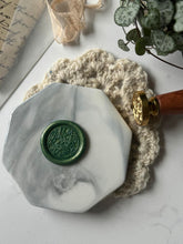 Load image into Gallery viewer, Wax Seal Stamp - Leafy
