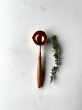 Load image into Gallery viewer, Wax Melting Spoon - Rose Gold and Wood
